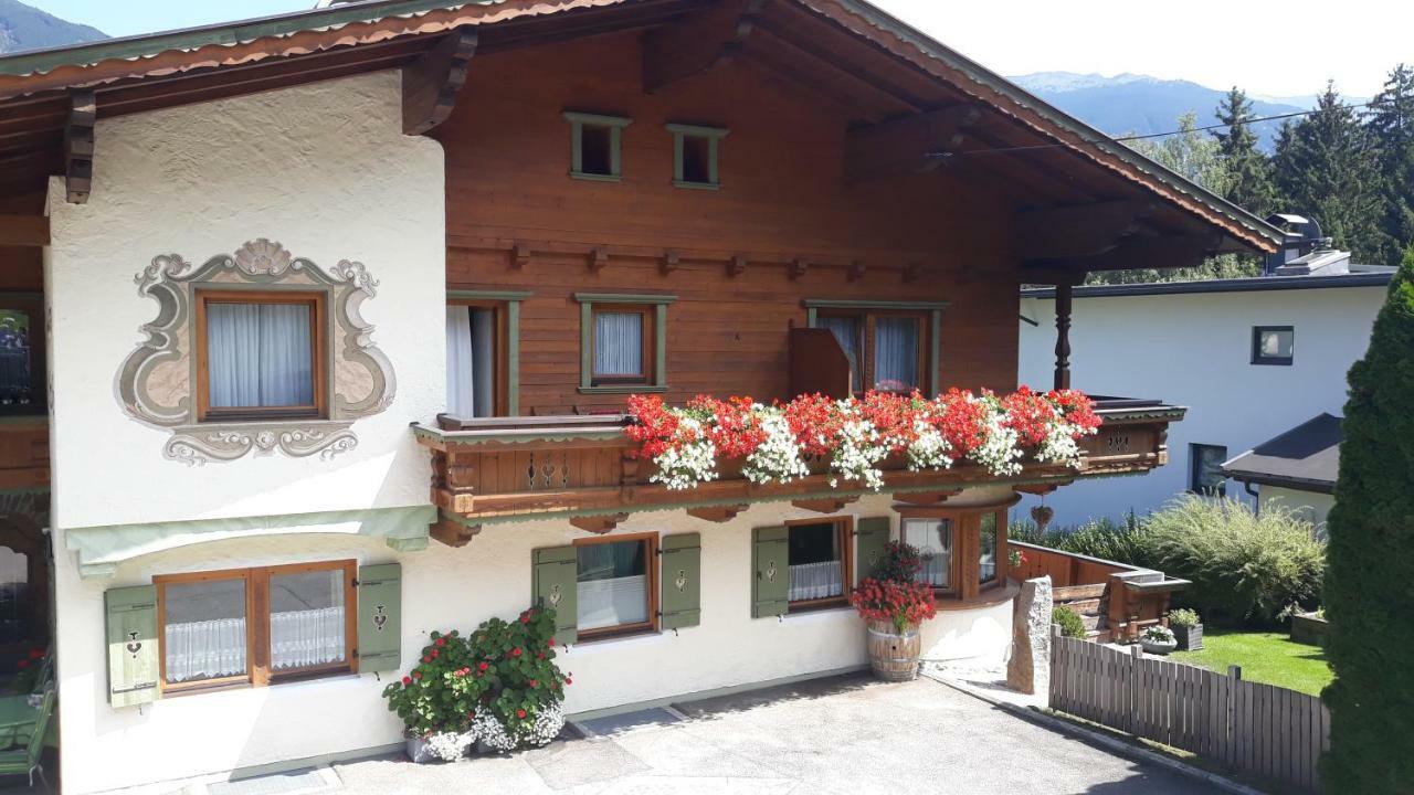 Gaestehaus Christoph Ried im Zillertal Buitenkant foto